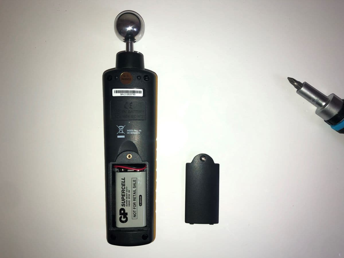 Das DOSTMANN HumidCheck wird mittels 9V-Block betrieben